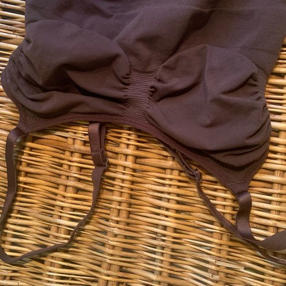 NWT Skims Sculpting Bodysuit with Snap in Cocoa - Picture 6 of 12